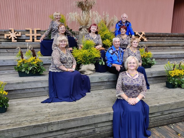 Senioru ansamblis "Maļinovij zvon"